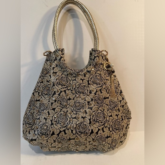 NWT~Faux Patent Leather Floral Crossbody Purse w/Rhinestone Rivets & Keychain - Picture 15 of 16